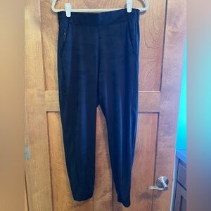 Athleta Womens Brooklyn Textured Jogger Pants Size 6 Camo Black Stretch